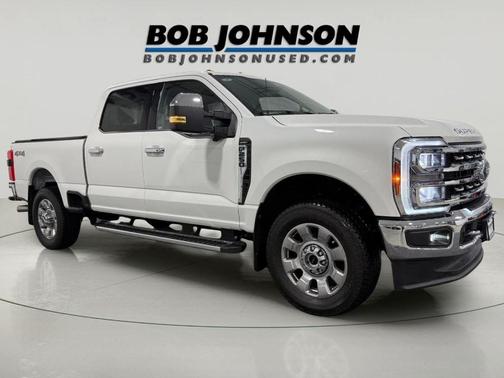 Star White Metallic Tri-Coat 2024 Ford F-250 Lariat