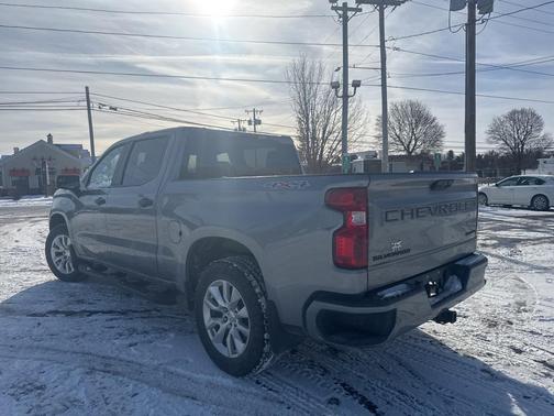 2023 Chevrolet Silverado 1500 Custom