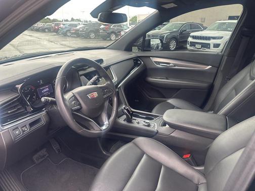 2023 Cadillac XT6 Luxury AWD