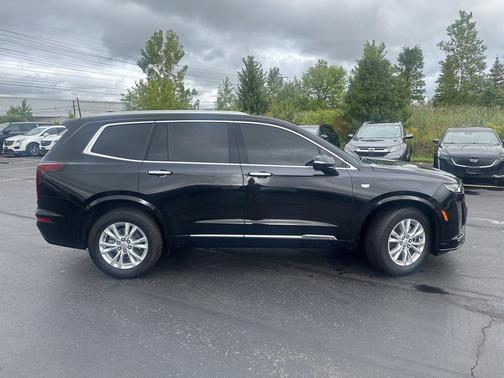 2023 Cadillac XT6 Luxury AWD