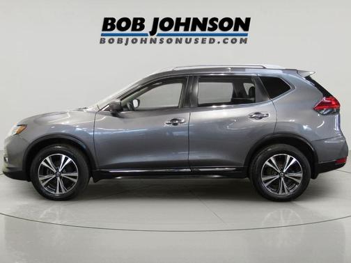 Gun Metallic 2017 Nissan Rogue SL