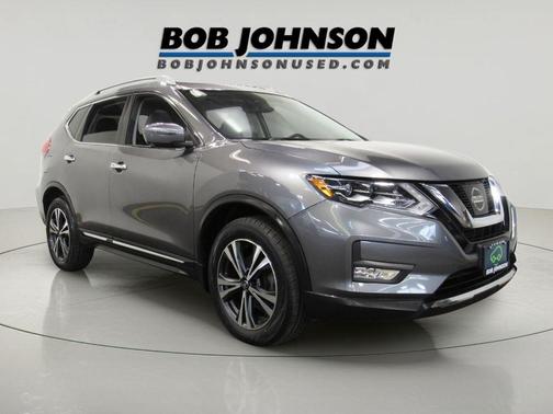 Gun Metallic 2017 Nissan Rogue SL
