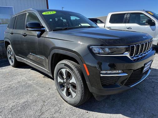 Rocky Mountain Pearlcoat 2023 Jeep Grand Cherokee 4xe Base