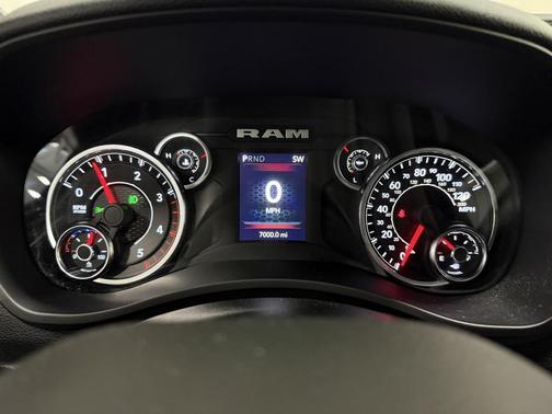 2024 RAM 2500 Big Horn Crew Cab 4x4 6'4' Box