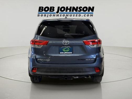 Shoreline Blue Pearl 2019 Toyota Highlander XLE