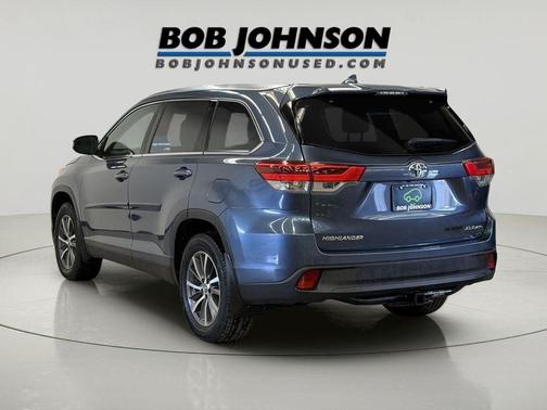 Shoreline Blue Pearl 2019 Toyota Highlander XLE