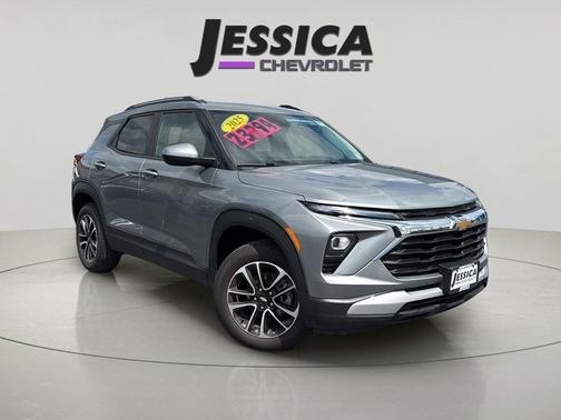 Sterling Gray Metallic 2025 Chevrolet Trailblazer LT