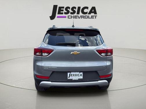 Sterling Gray Metallic 2025 Chevrolet Trailblazer LT