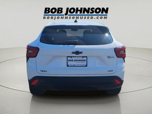 Summit White 2024 Chevrolet Trax FWD 1RS