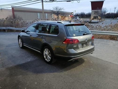 2017 Volkswagen Golf Alltrack 4Motion