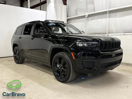 Diamond Black Crystal Pearlcoat 2024 Jeep Grand Cherokee L Altitude