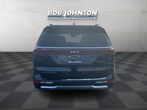 2022 Kia Carnival SX