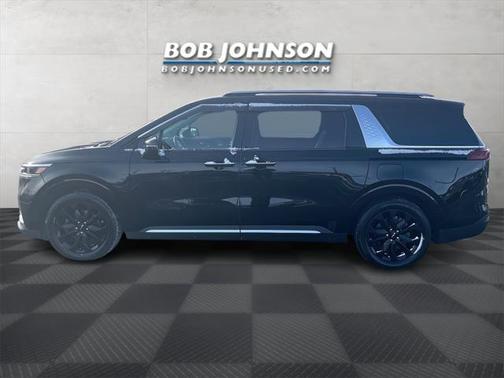 2022 Kia Carnival SX