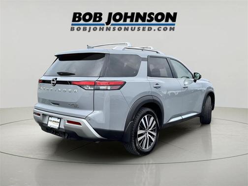 2022 Nissan Pathfinder Platinum 4WD