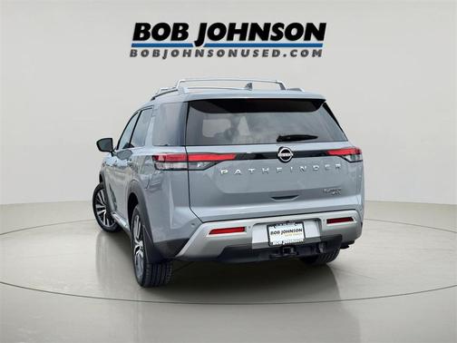 2022 Nissan Pathfinder Platinum 4WD