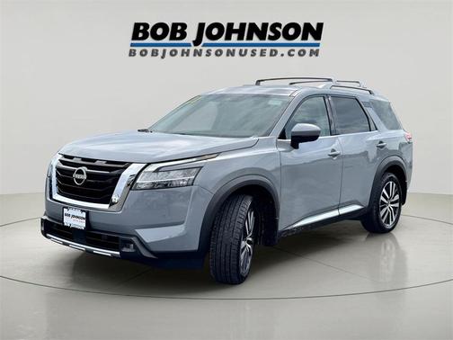 2022 Nissan Pathfinder Platinum 4WD