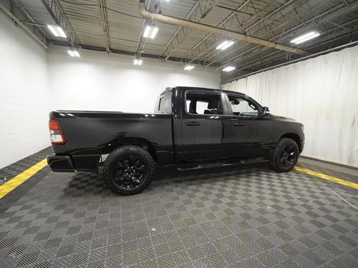 Diamond Black Crystal Pearlcoat 2019 RAM 1500 Big Horn