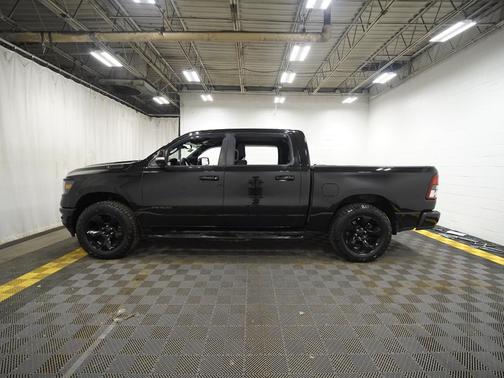 Diamond Black Crystal Pearlcoat 2019 RAM 1500 Big Horn
