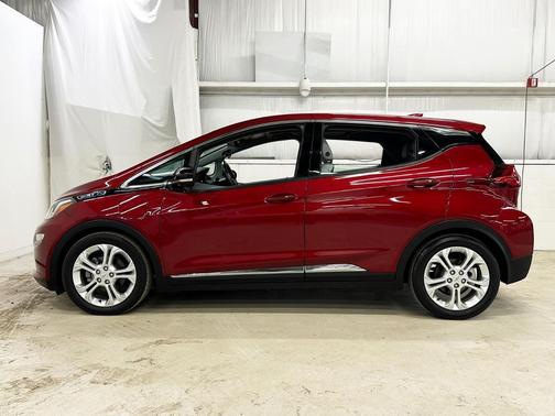 Cajun Red Tintcoat 2018 Chevrolet Bolt EV LT