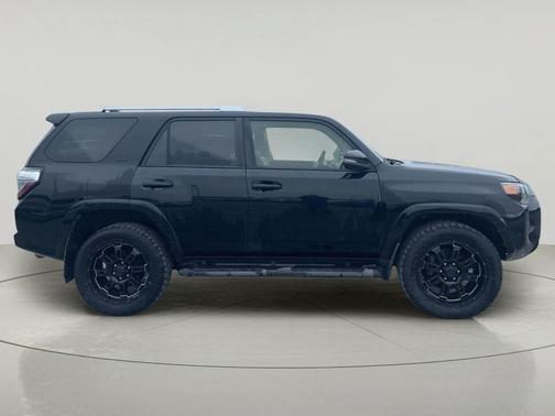 Midnight Black Metallic 2018 Toyota 4Runner SR5 Premium