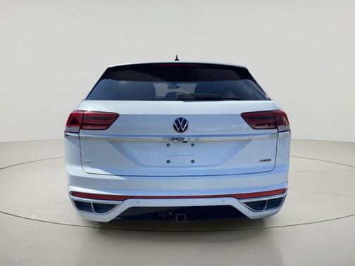 Oryx White Pearl 2022 Volkswagen Atlas Cross Sport 3.6L V6 SEL Premium R-Line