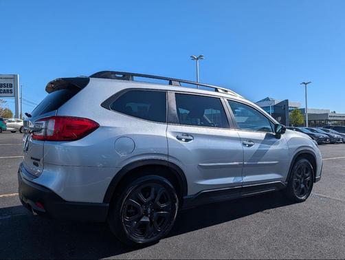 Ice Silver Metallic 2025 Subaru Ascent Onyx Edition 7-Passenger