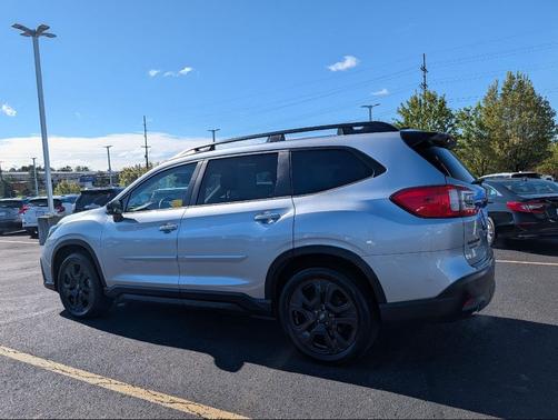 Ice Silver Metallic 2025 Subaru Ascent Onyx Edition 7-Passenger