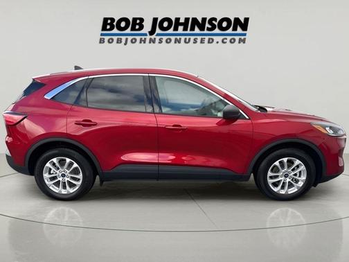Rapid Red Metallic Tinted Clearcoat 2022 Ford Escape SE