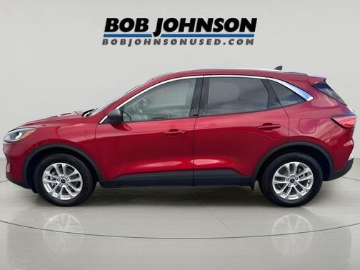 Rapid Red Metallic Tinted Clearcoat 2022 Ford Escape SE