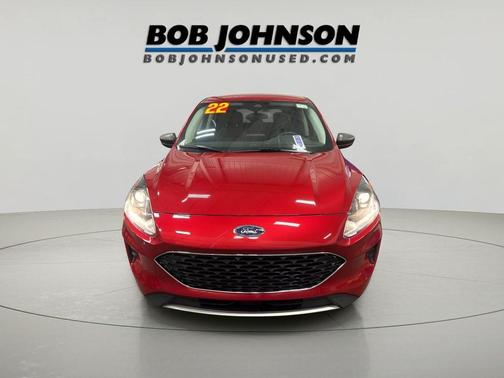 Rapid Red Metallic Tinted Clearcoat 2022 Ford Escape SE