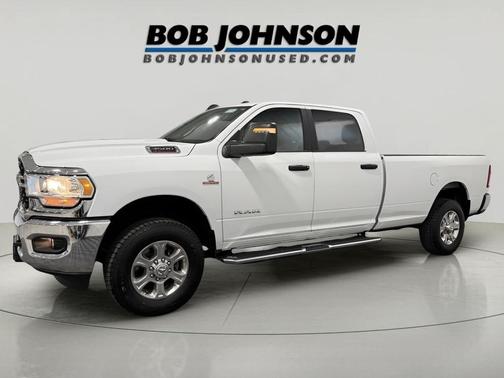 2024 RAM 3500 Big Horn Crew Cab 4x4 8' Box