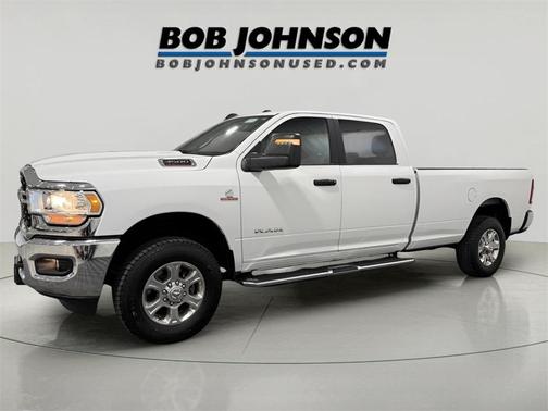 2024 RAM 3500 Big Horn Crew Cab 4x4 8' Box