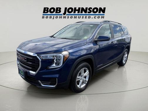 Marine Metallic 2022 GMC Terrain SLE
