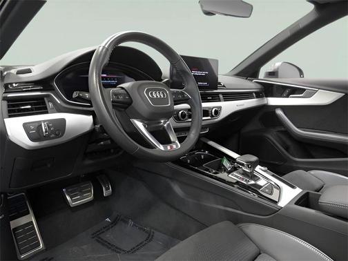 2023 Audi A4 45 S line Premium Plus