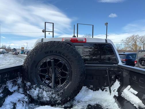 Summit White 2024 Chevrolet Colorado ZR2