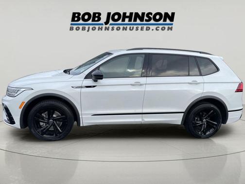 Opal White Pearl 2023 Volkswagen Tiguan 2.0T SE R-Line Black 4MOTION