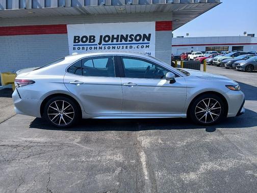 Celestial Silver Metallic 2024 Toyota Camry SE