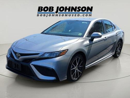 Celestial Silver Metallic 2024 Toyota Camry SE