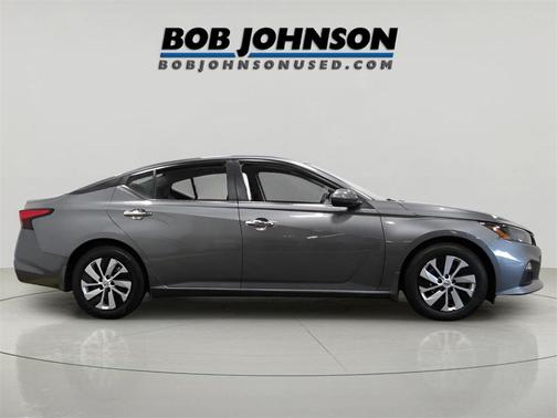2022 Nissan Altima S FWD