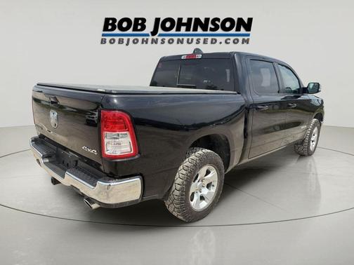 Diamond Black Crystal Pearlcoat 2022 RAM 1500 Big Horn/Lone Star
