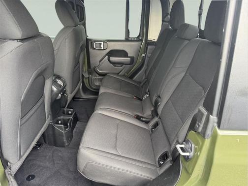 Sarge Green Clearcoat 2022 Jeep Gladiator Sport S