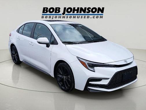 Ice Cap 2025 Toyota Corolla SE