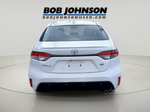 Ice Cap 2025 Toyota Corolla SE