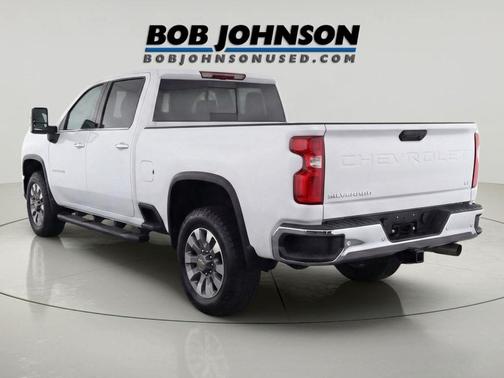 Summit White 2026 Chevrolet Silverado 2500 LT