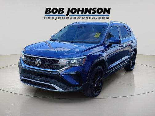 Dusk Blue Metallic 2022 Volkswagen Taos 1.5T SE