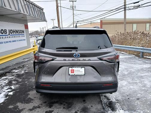 2024 Toyota Sienna XLE