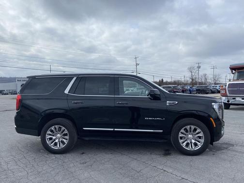 Onyx Black 2025 GMC Yukon Denali