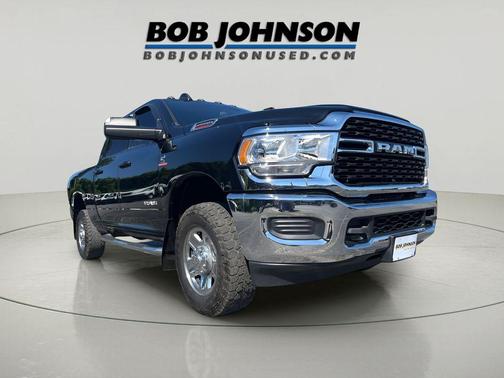 2022 RAM 2500 Big Horn Crew Cab 4x4 6'4' Box