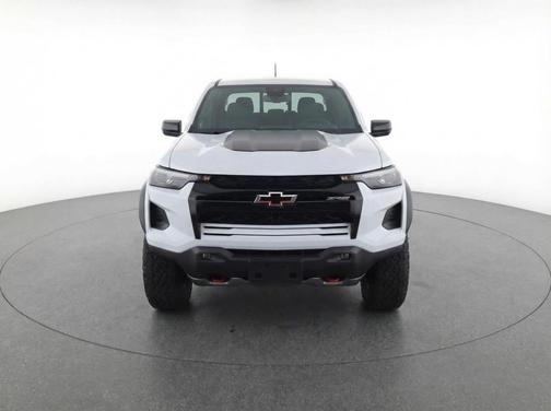 Summit White 2024 Chevrolet Colorado ZR2
