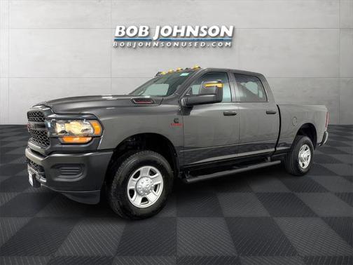 2024 RAM 3500 Tradesman Crew Cab 4x4 6'4' Box
